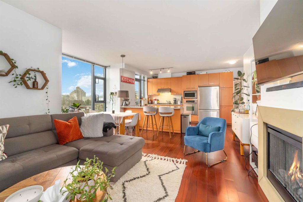 listing image 1101523257646537261