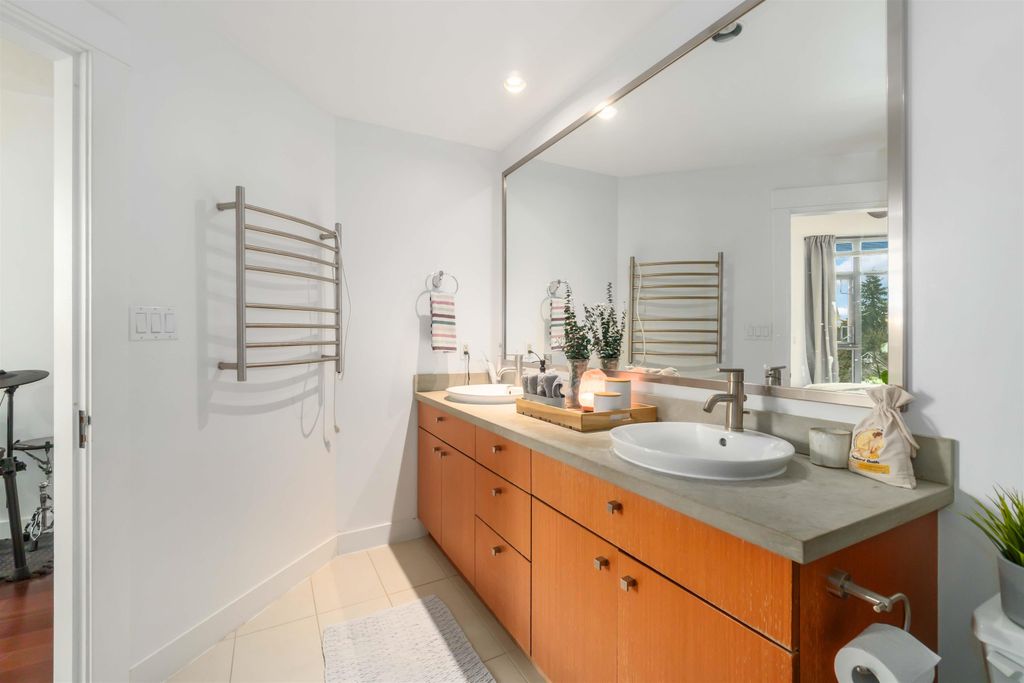 listing image 1107958473293035526