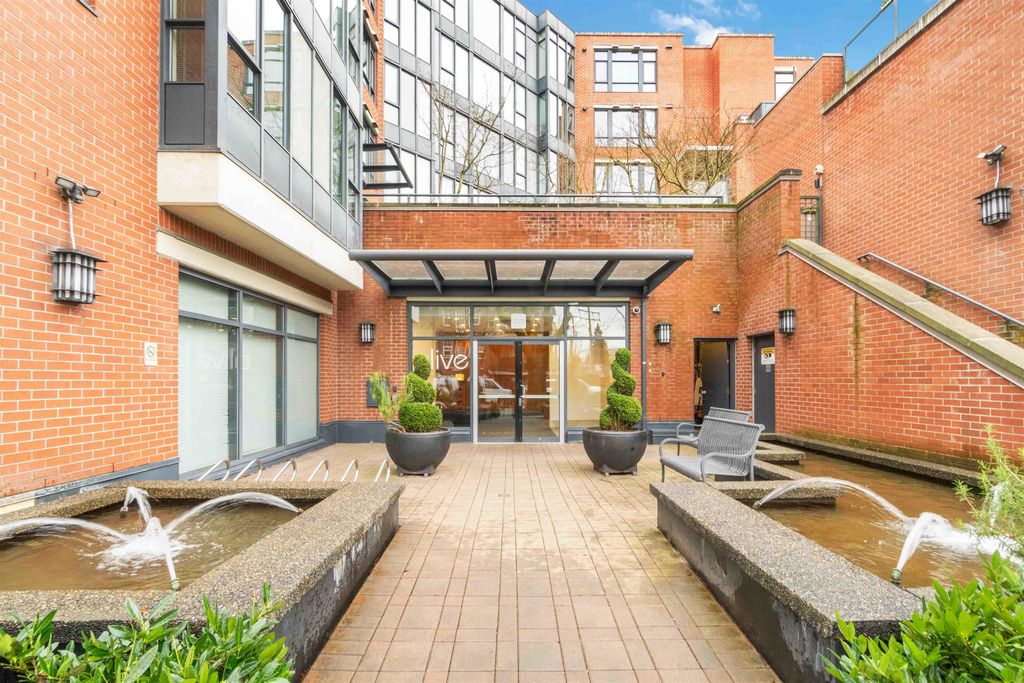 listing image 1109801052561773131