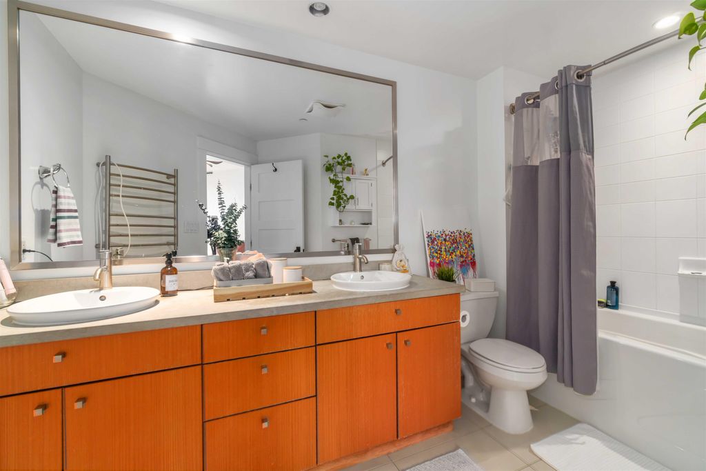 listing image 1101622562111049521