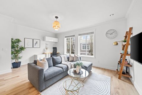 15399 Guildford Drive 12 Surrey BC V3R 7C6