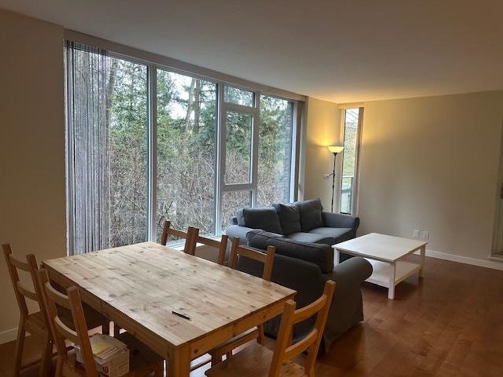 listing image 1101390232471177936