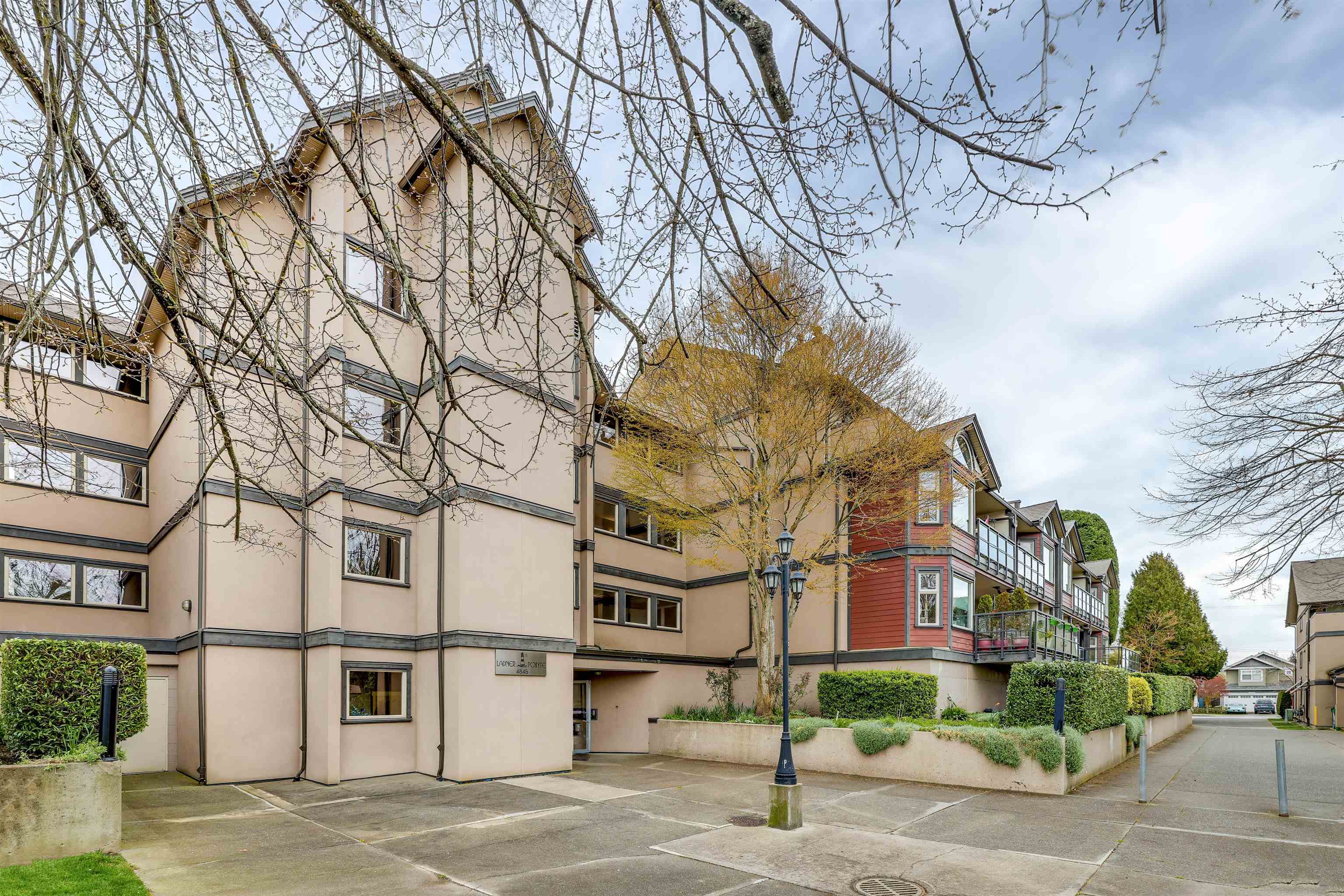 4845 53 Street D302