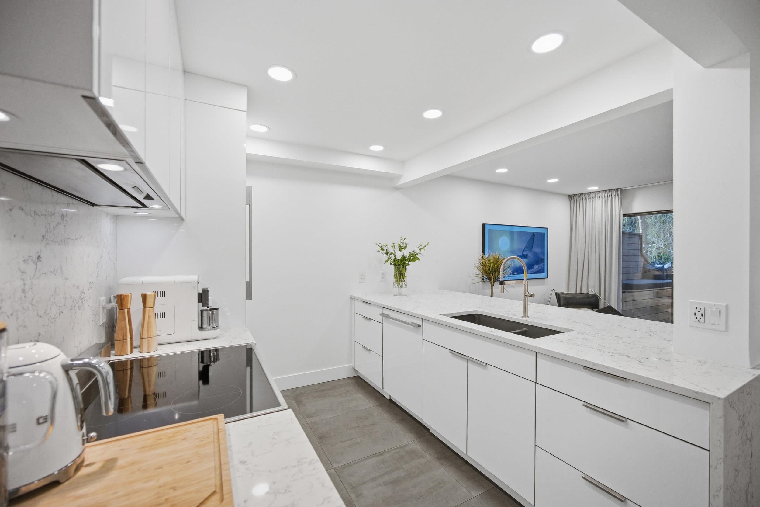 3321 Mountain Highway