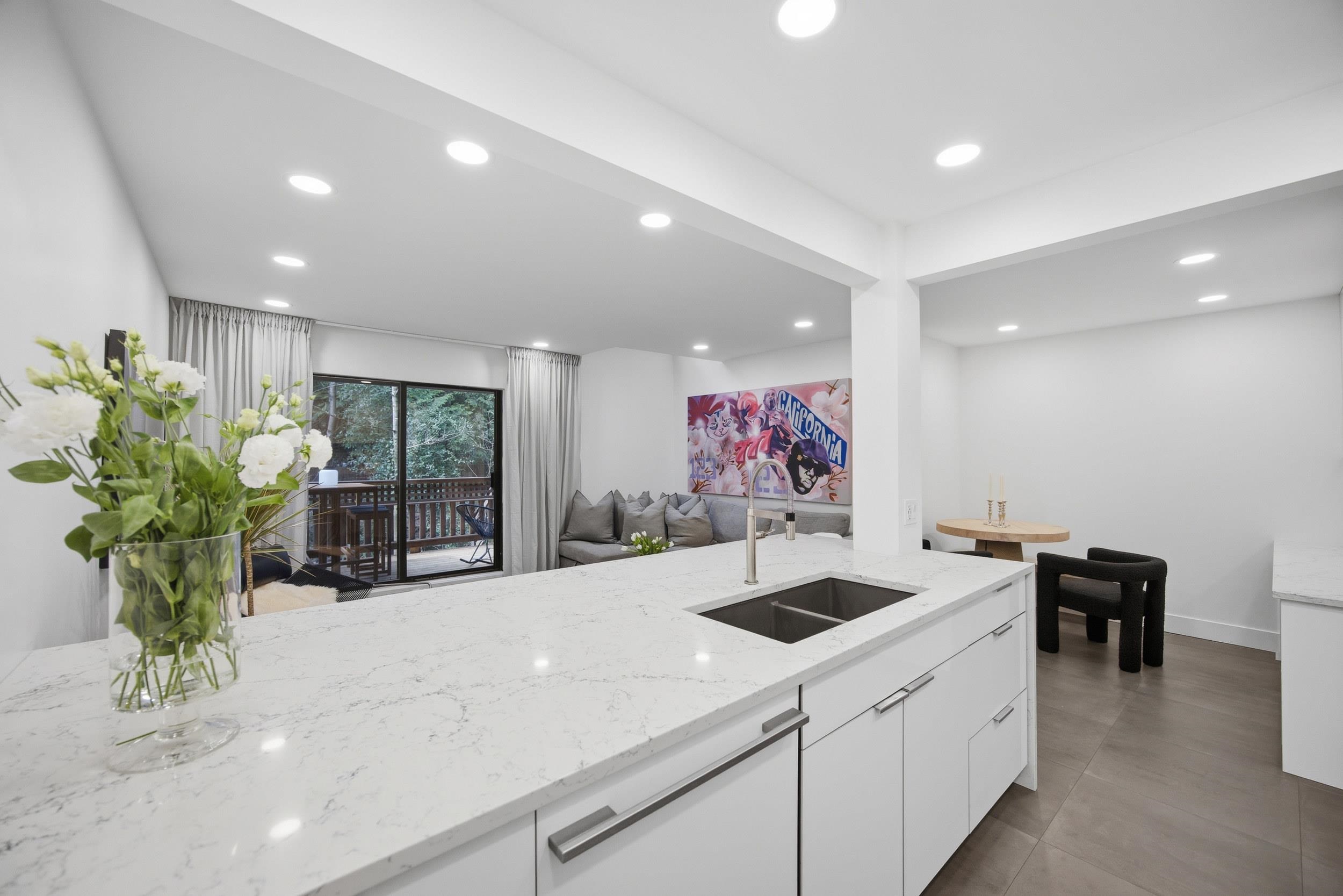 3321 Mountain Highway