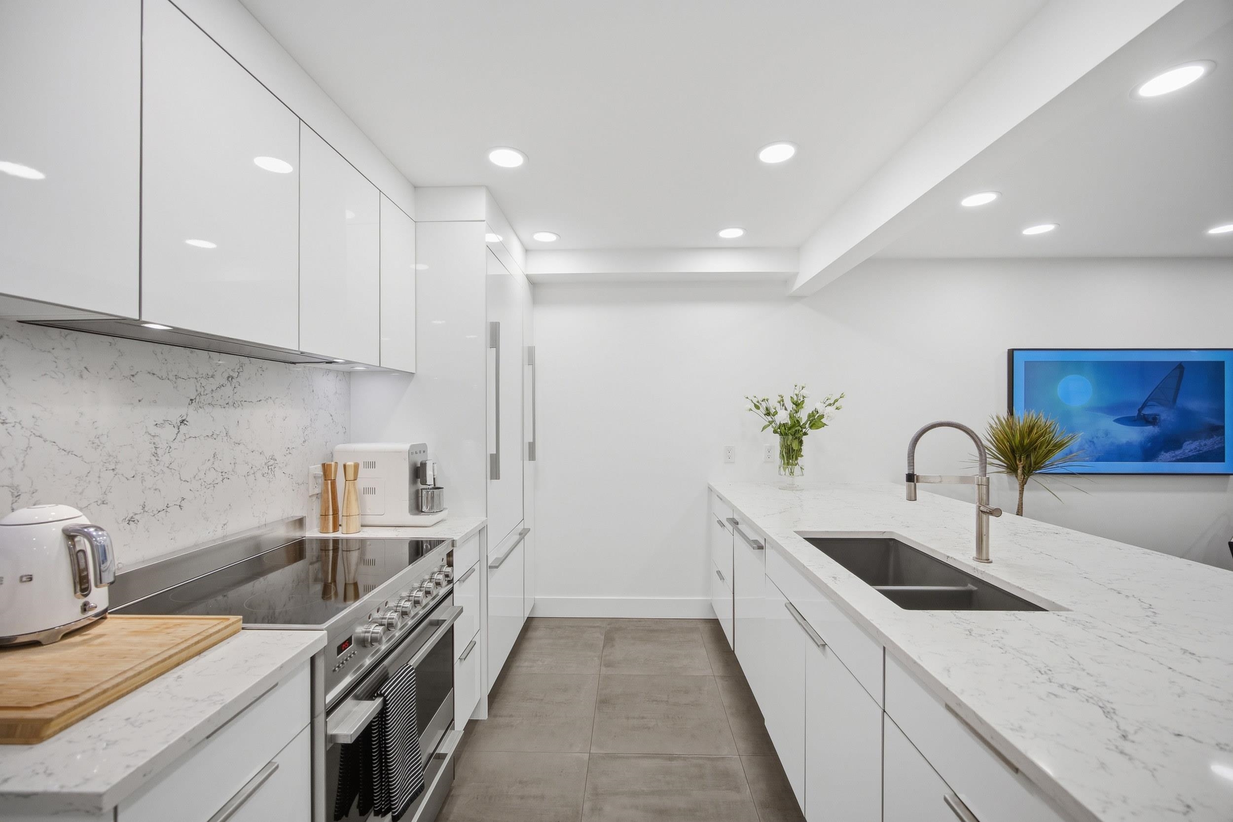 3321 Mountain Highway