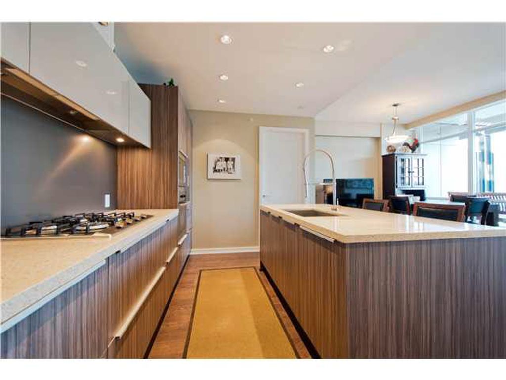 listing image 1109183301136873781