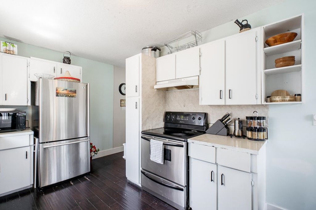 listing image 1105168994214341416