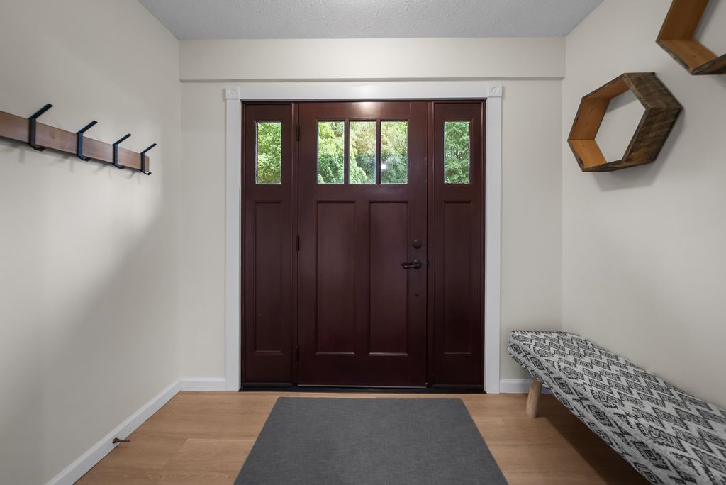 Photo of 35061 High Drive, Abbotsford, BC V2S 2X7 (MLS # R3129101)