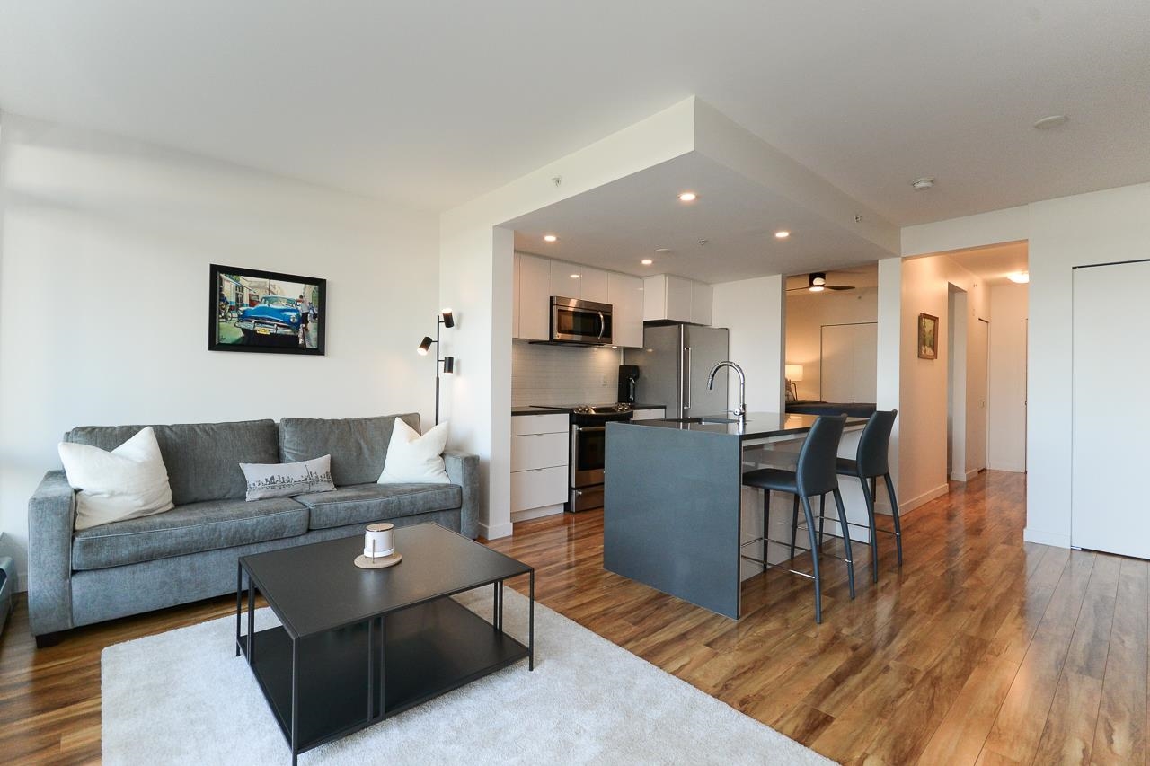 289 E 6th Avenue 221