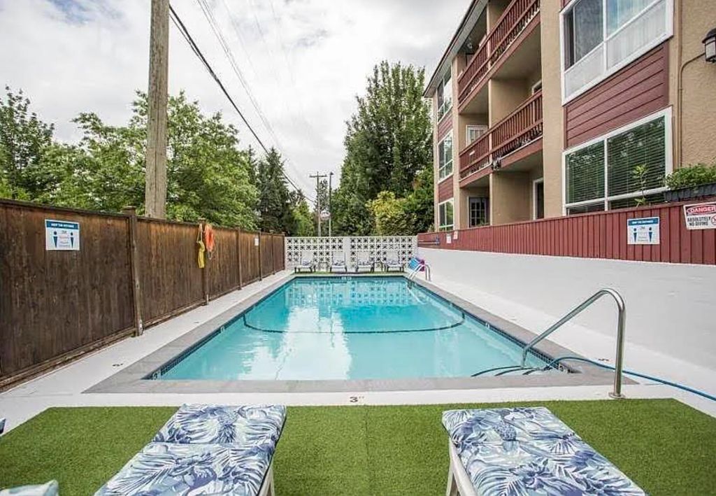 listing image 1104455646864601338