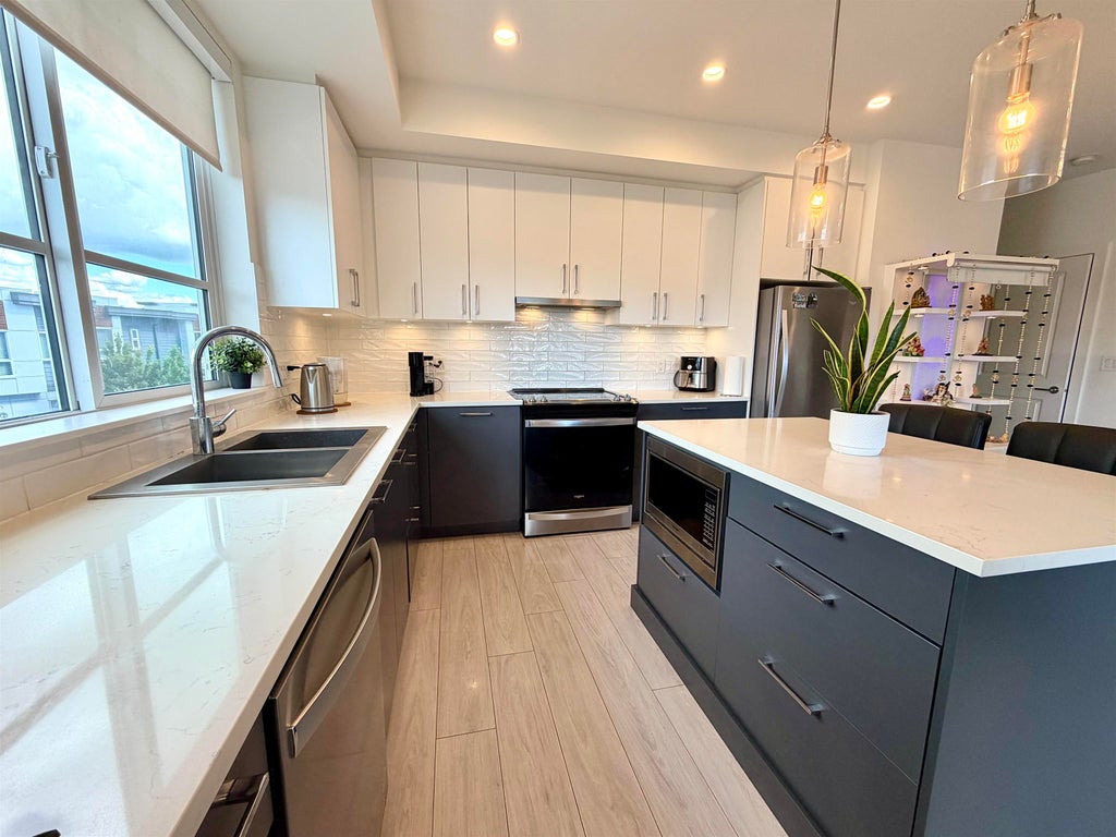 Photo of 20834 80 Avenue #B316, Langley, BC V2Y 3M6 (MLS # R3166507)