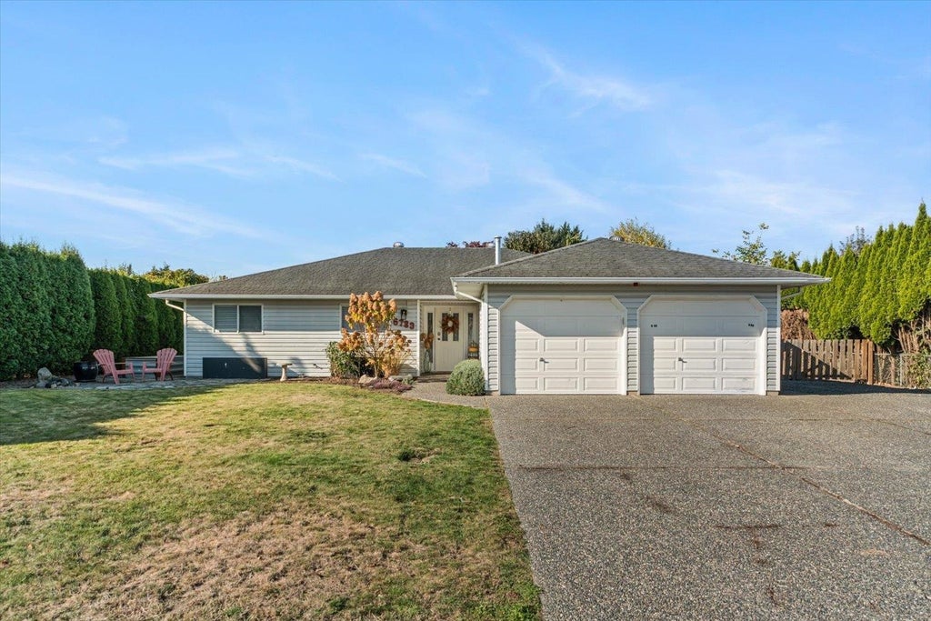 Photo of 6783 Vanmar Street, Chilliwack, BC V2R 2W1 (MLS # R3178066)