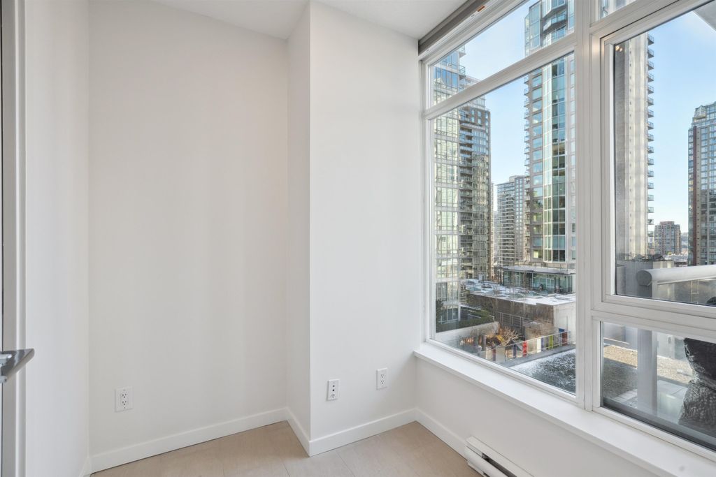 listing image 1100682259363165788