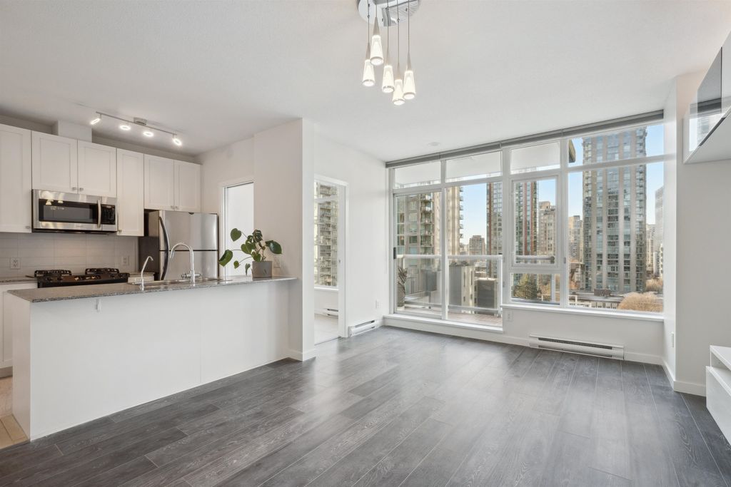 listing image 1103509363679198847
