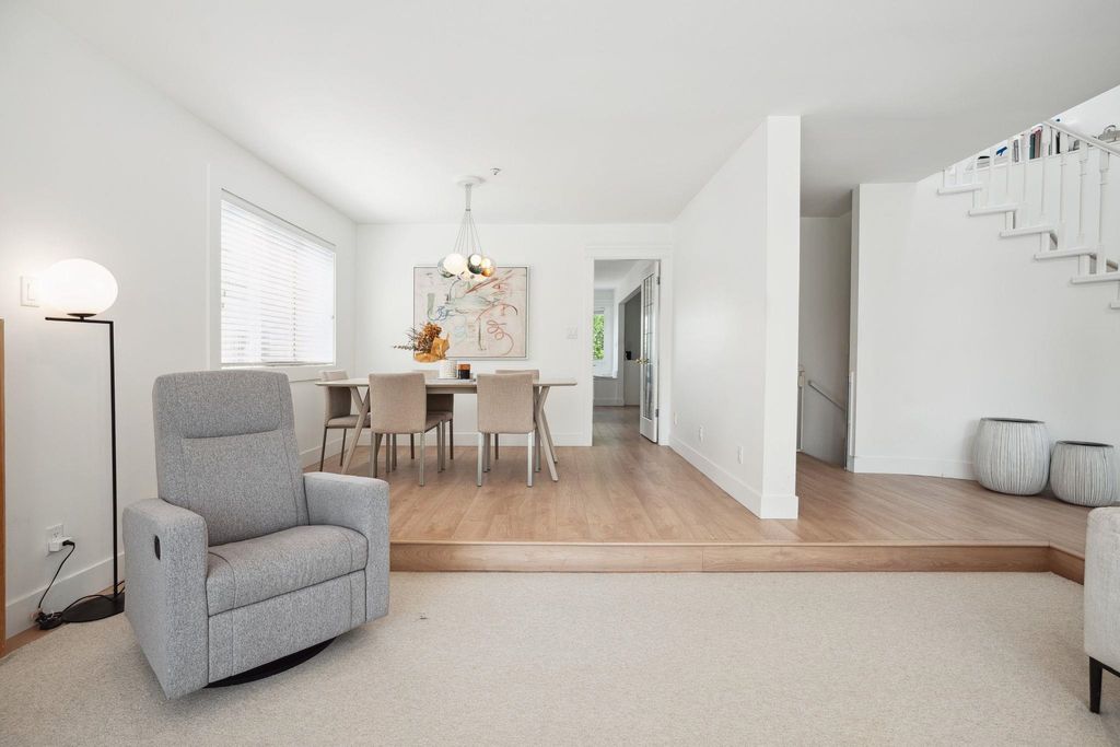 listing image 1107156044476477075