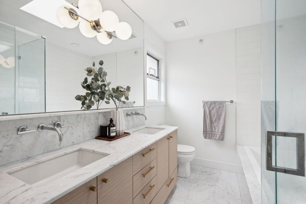 listing image 1107329325792976941