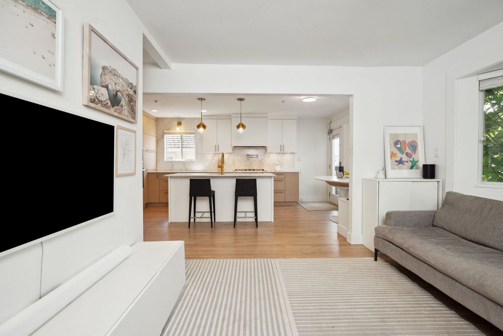 listing image 1108741043443682644