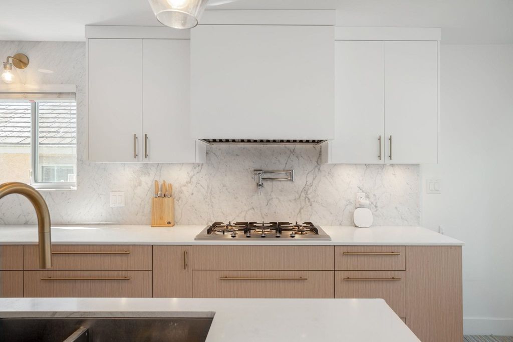 listing image 1103141714533674217