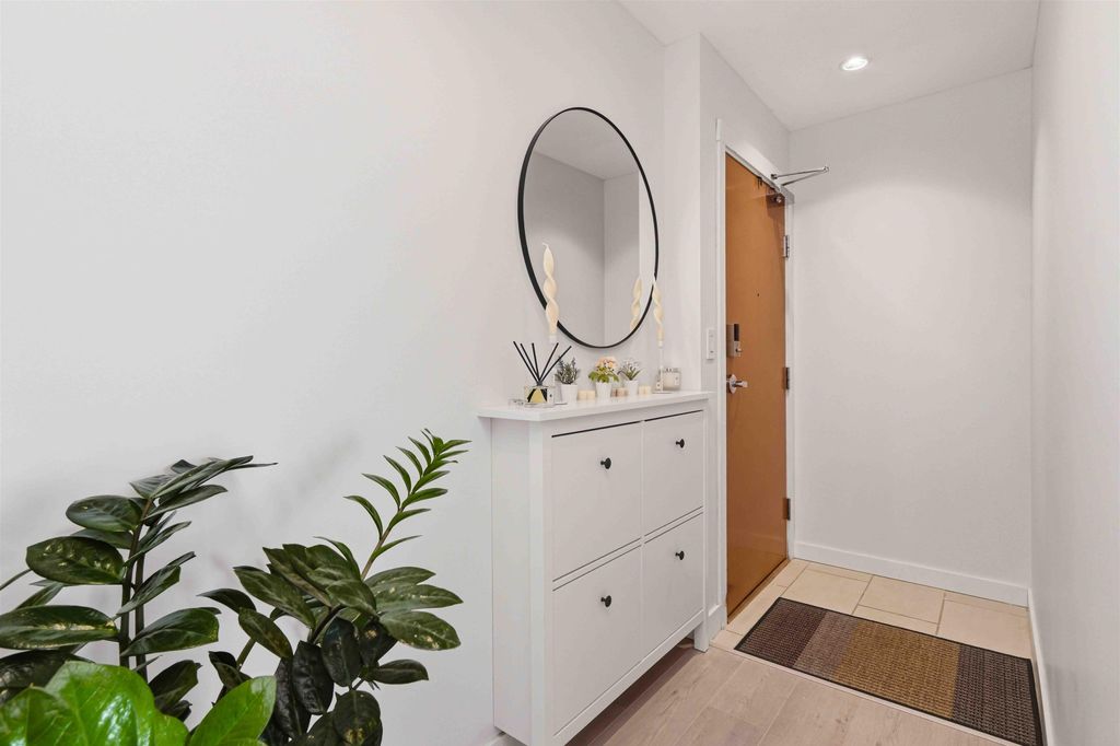 listing image 1108453556213531973