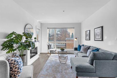 1330 Marine Drive 202 North Vancouver BC V7P 1T4