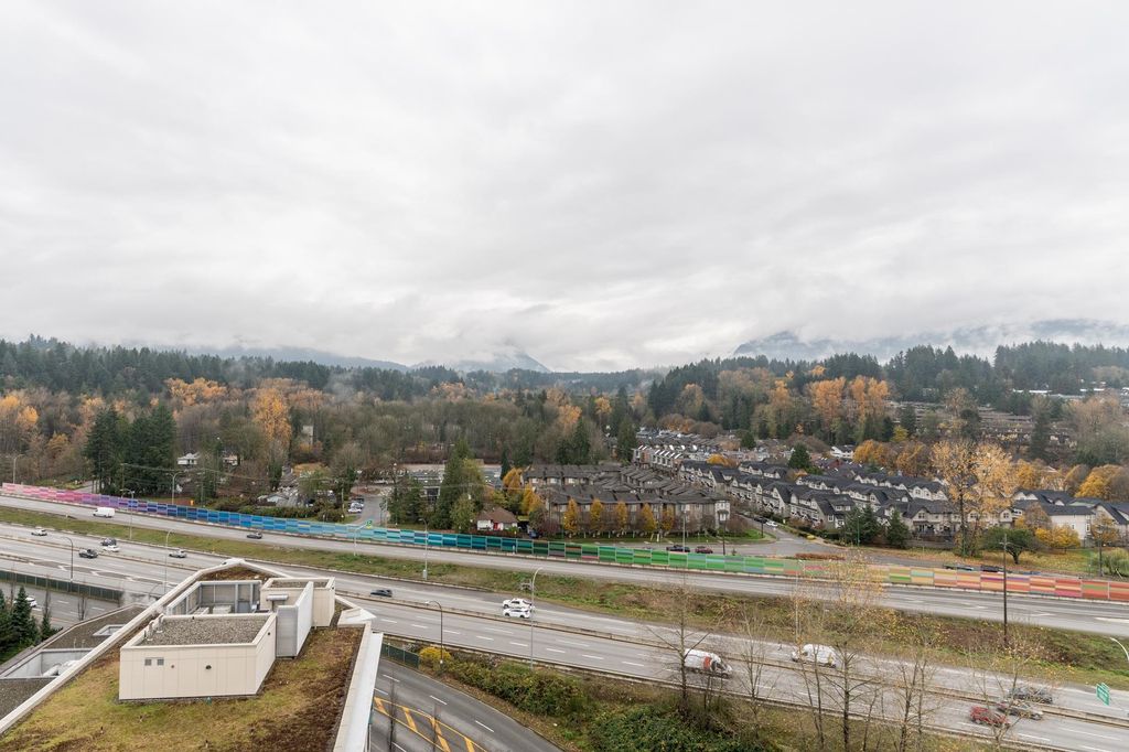 listing image 1107666181878323649