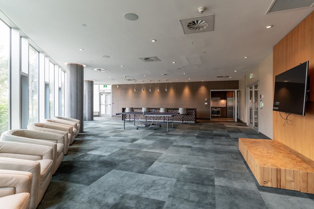 listing image 1108408159087109158