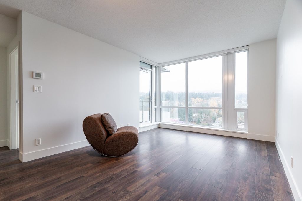 listing image 1106652183389988244