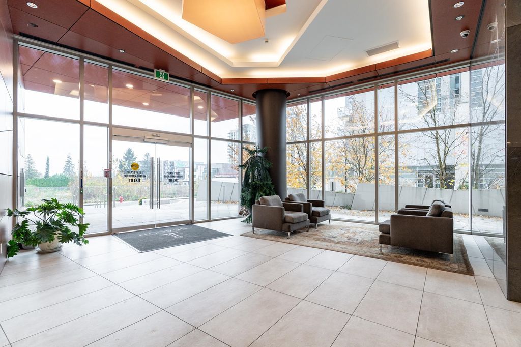 listing image 1106683443101521882