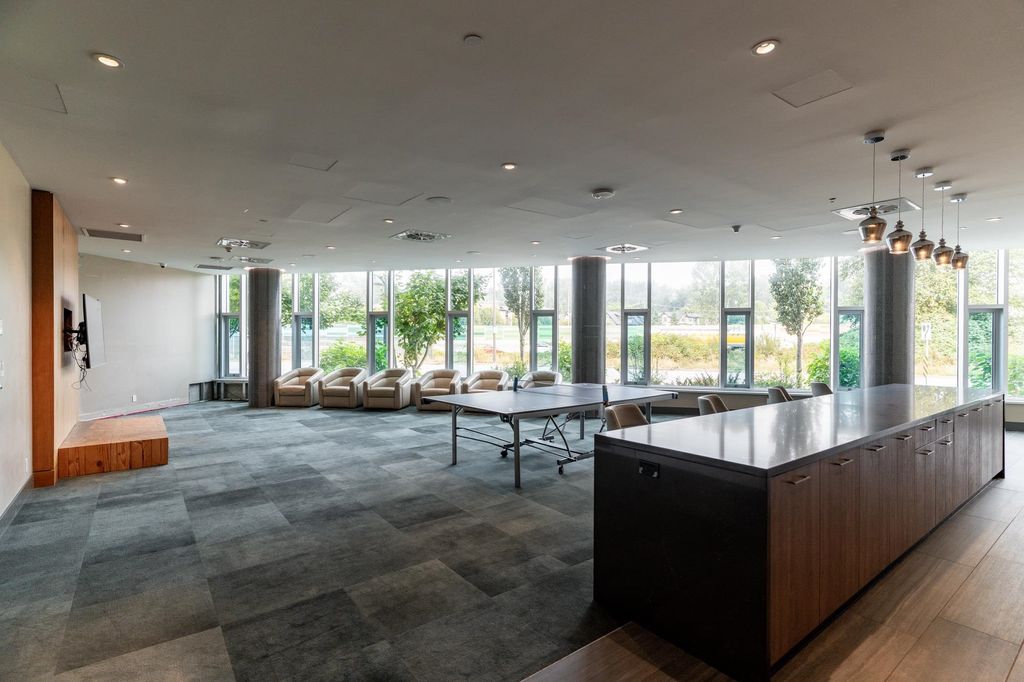 listing image 1109001538949767625