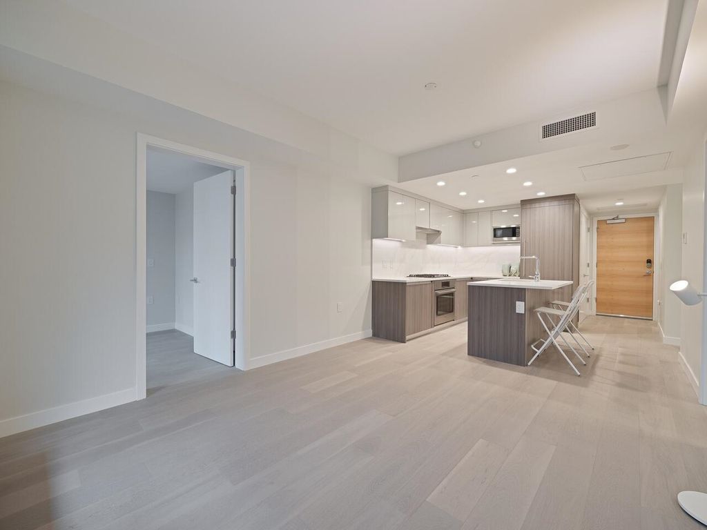 listing image 1102054044579877085