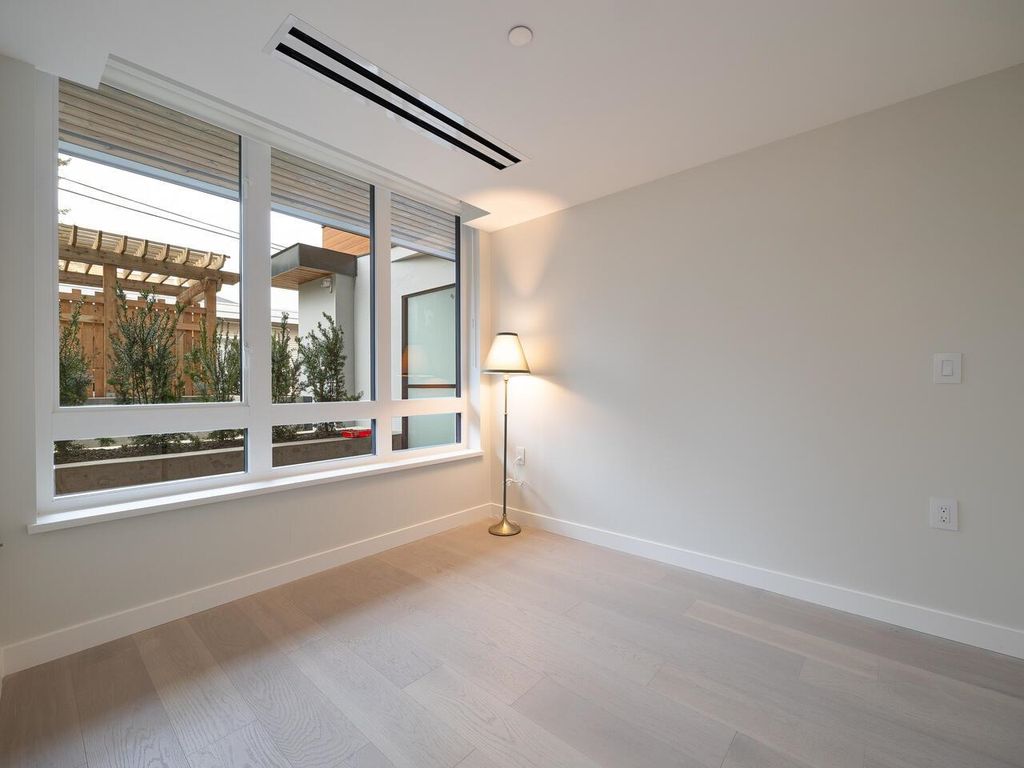 listing image 1107597527124800135
