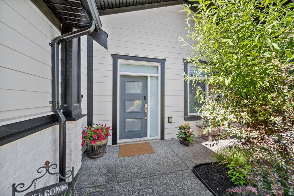 Photo of 27247 33b Avenue, Langley, BC V4W 4A6 (MLS # R3146593)