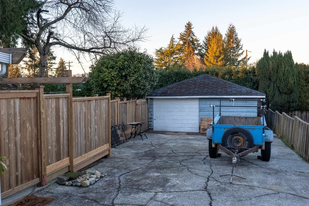 listing image 1109543068867342886
