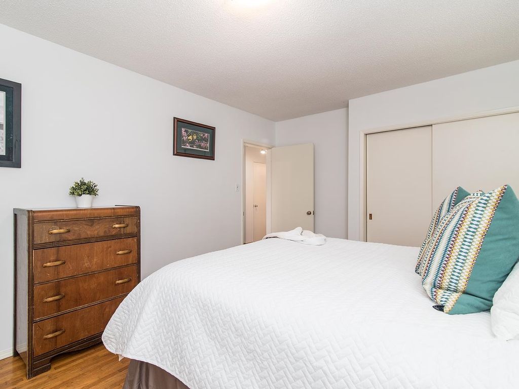 listing image 1102775301810355001