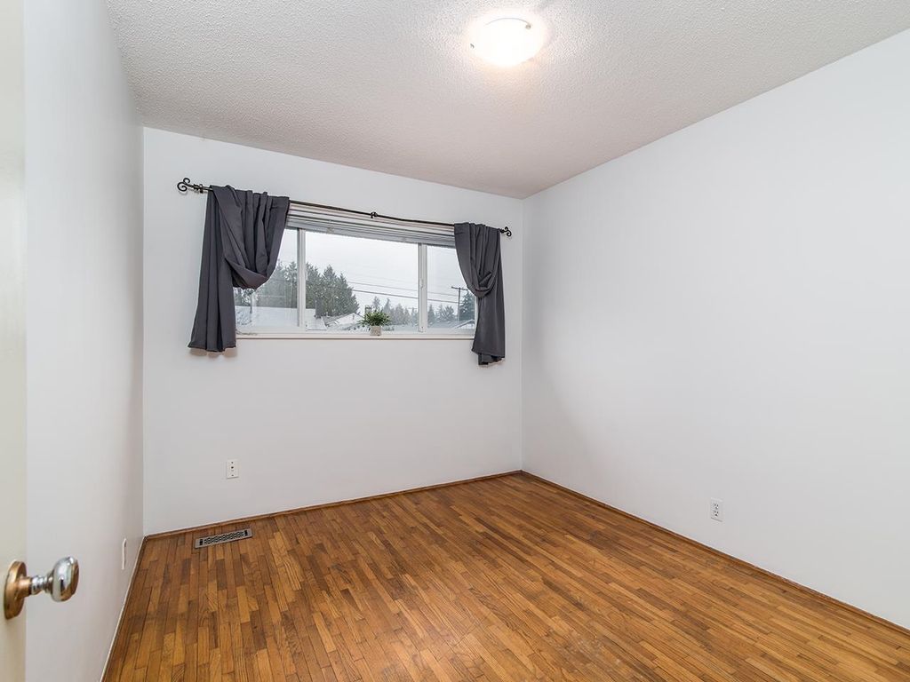 listing image 1102541656807271650