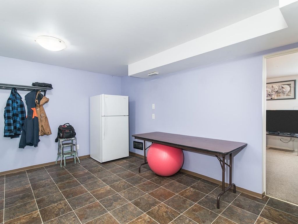 listing image 1104759179890129966