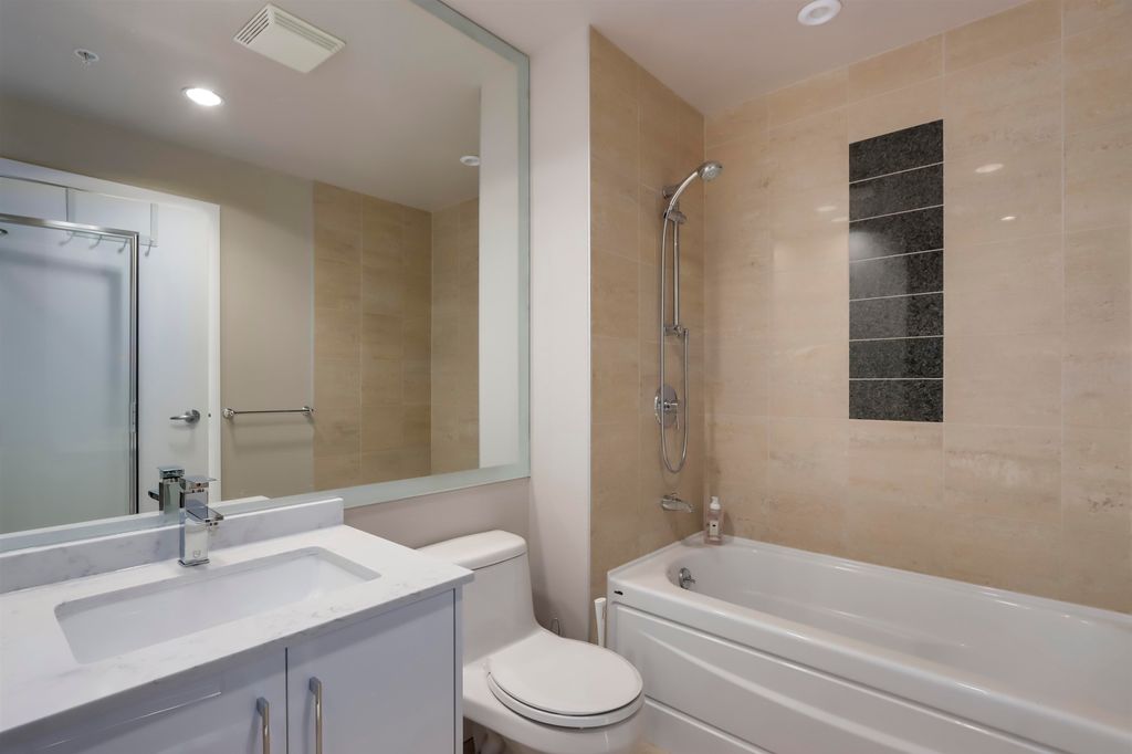 listing image 1109038092758357405