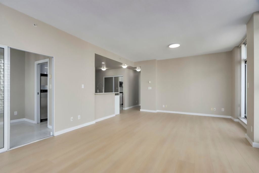 listing image 1100819309640616294