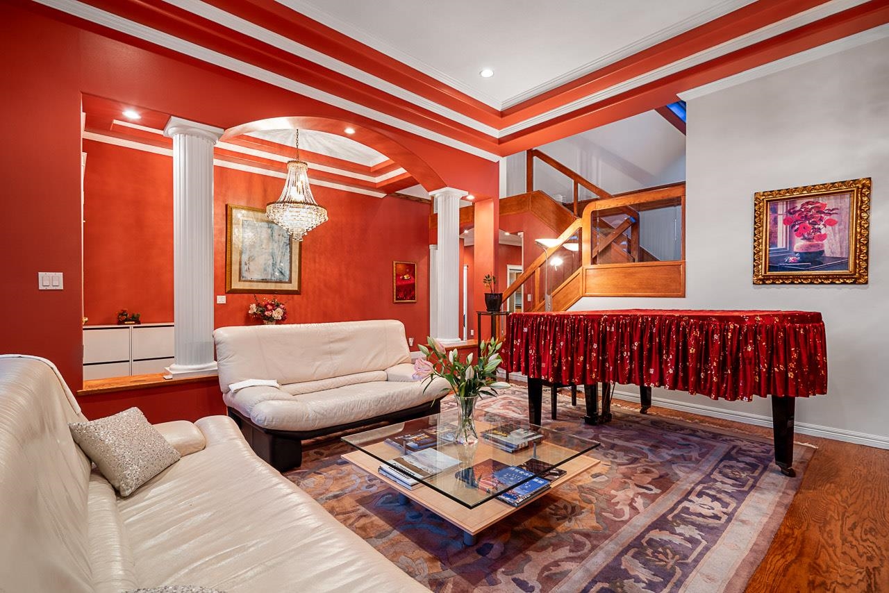 2768 Southcrest Drive