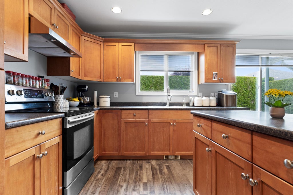 Photo of 46148 Daniel Drive, Chilliwack, BC V2R 5R5 (MLS # R3176623)