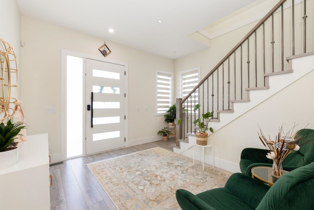 Photo of 13686 232a Street, Maple Ridge, BC V4R 0H1 (MLS # R3109627)