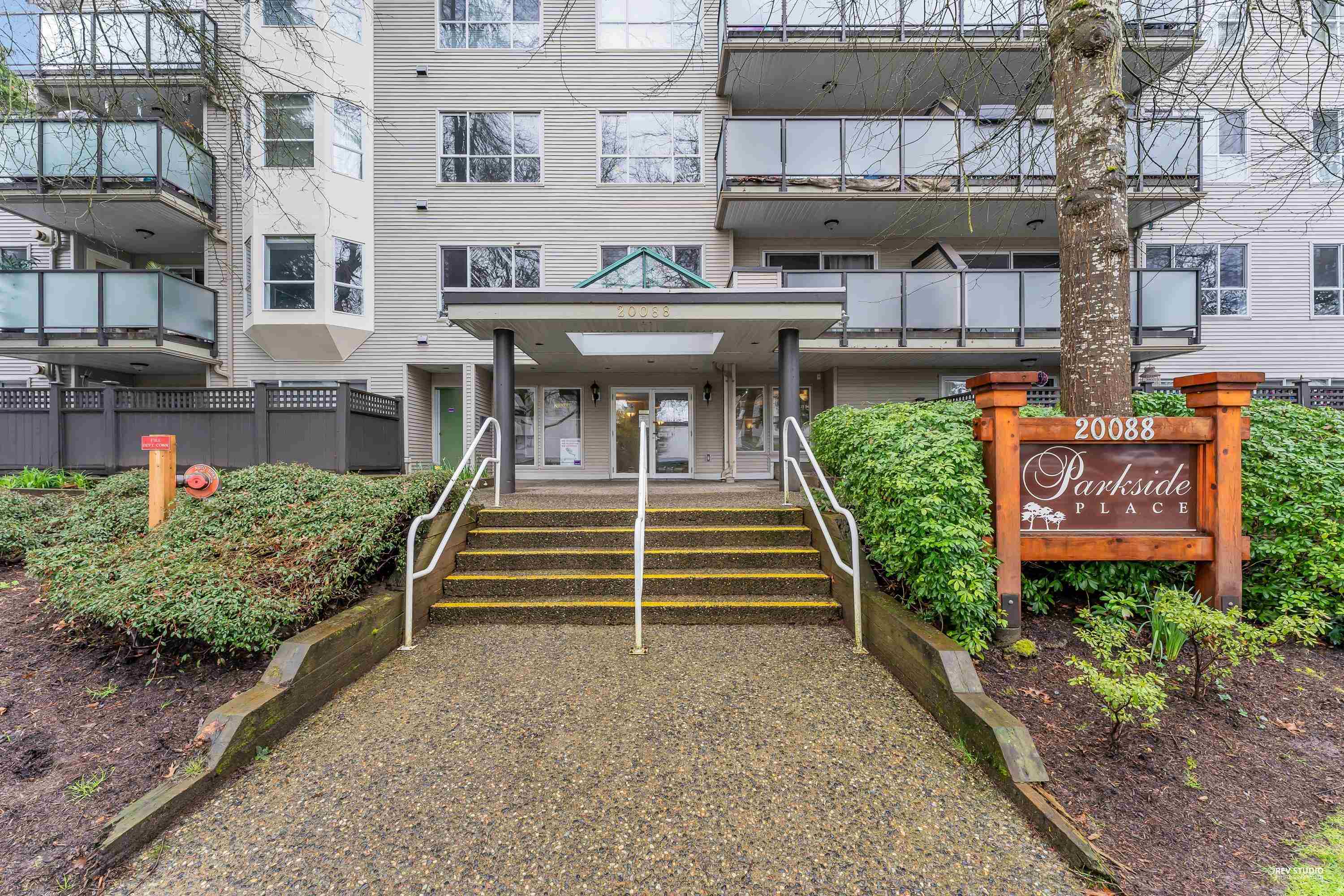 20088 55a Avenue 404
