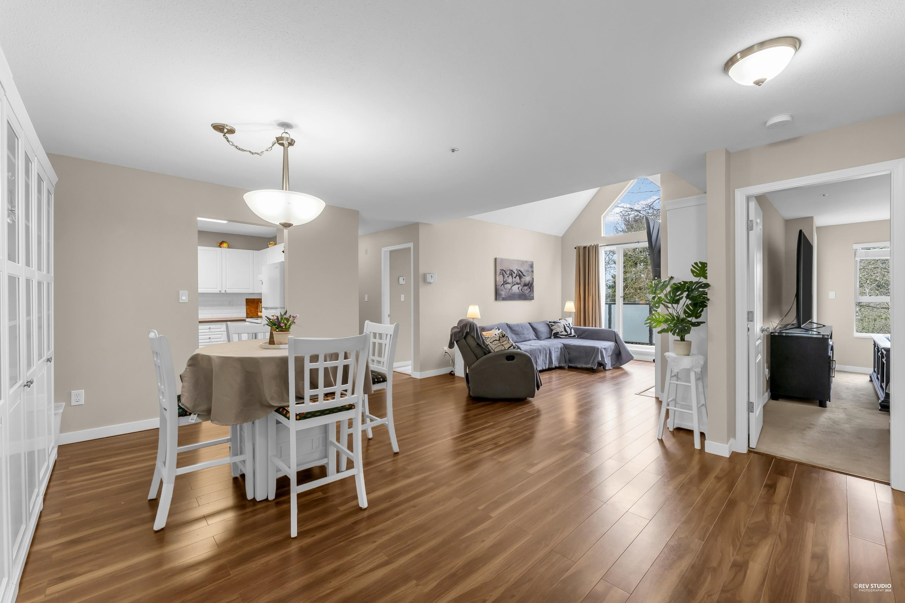 20088 55a Avenue 404