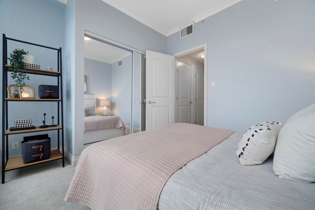 listing image 1100867924170096237
