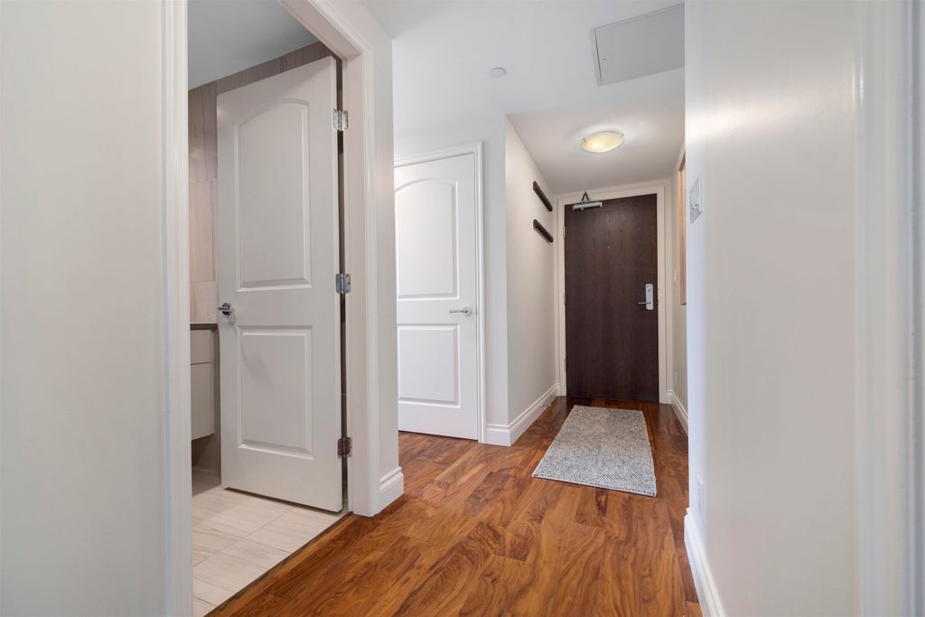 listing image 1104326738381387667