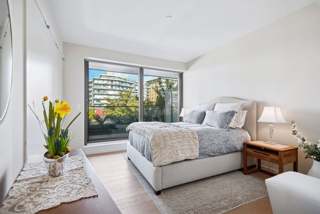 listing image 1102204917896379387