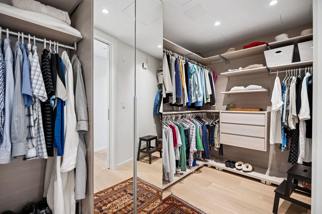 listing image 1101640997035467150