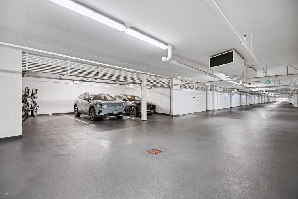 listing image 1103775340024585415