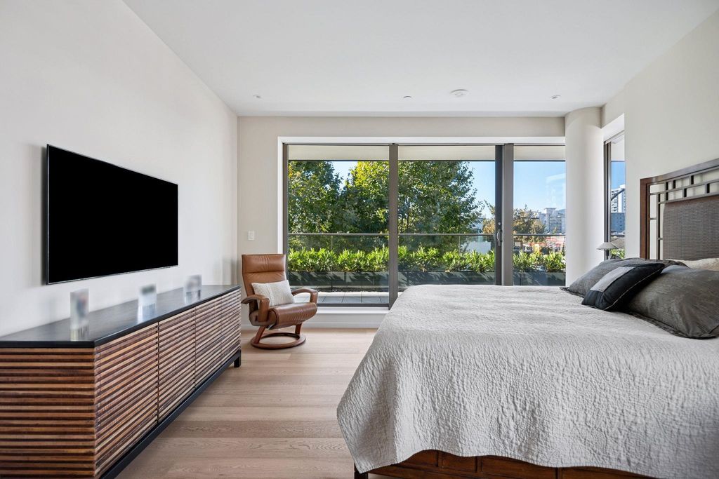 listing image 1104139007739856602